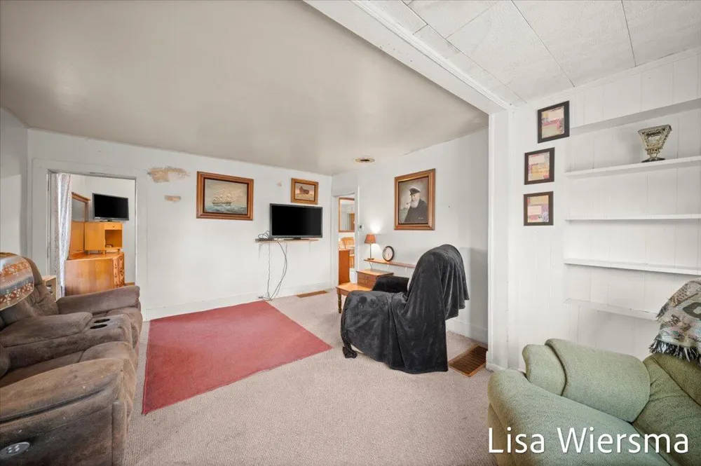 120 Palmer Avenue Colon Village, MI 49040