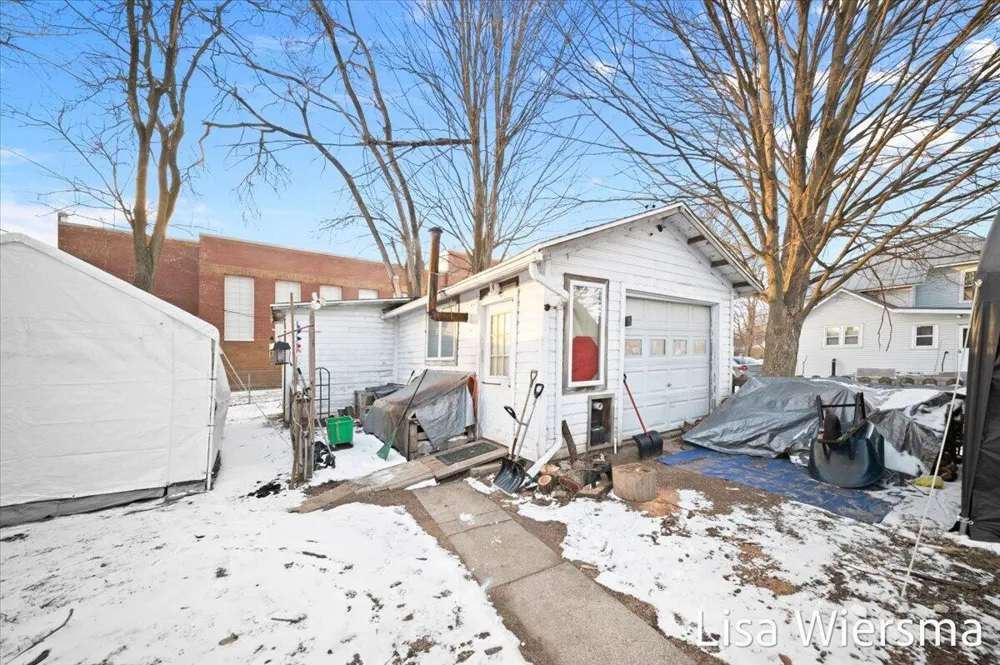 120 Palmer Avenue Colon Village, MI 49040