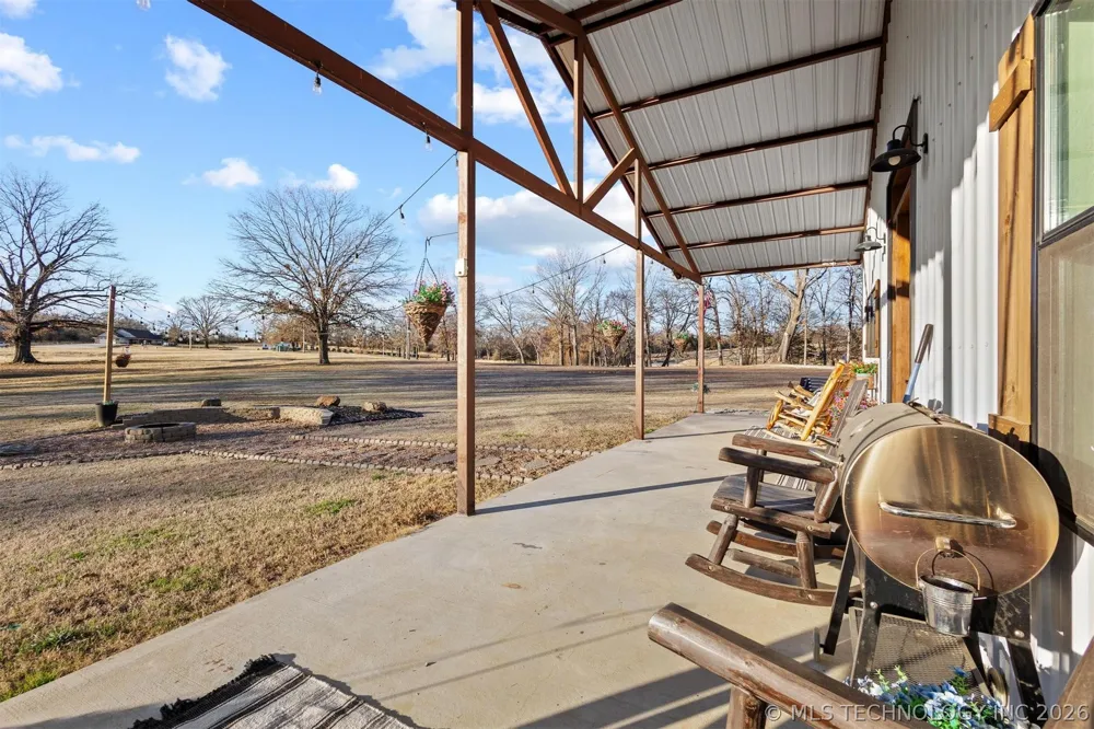 3607 S Half Bank Road Atoka, OK 74525
