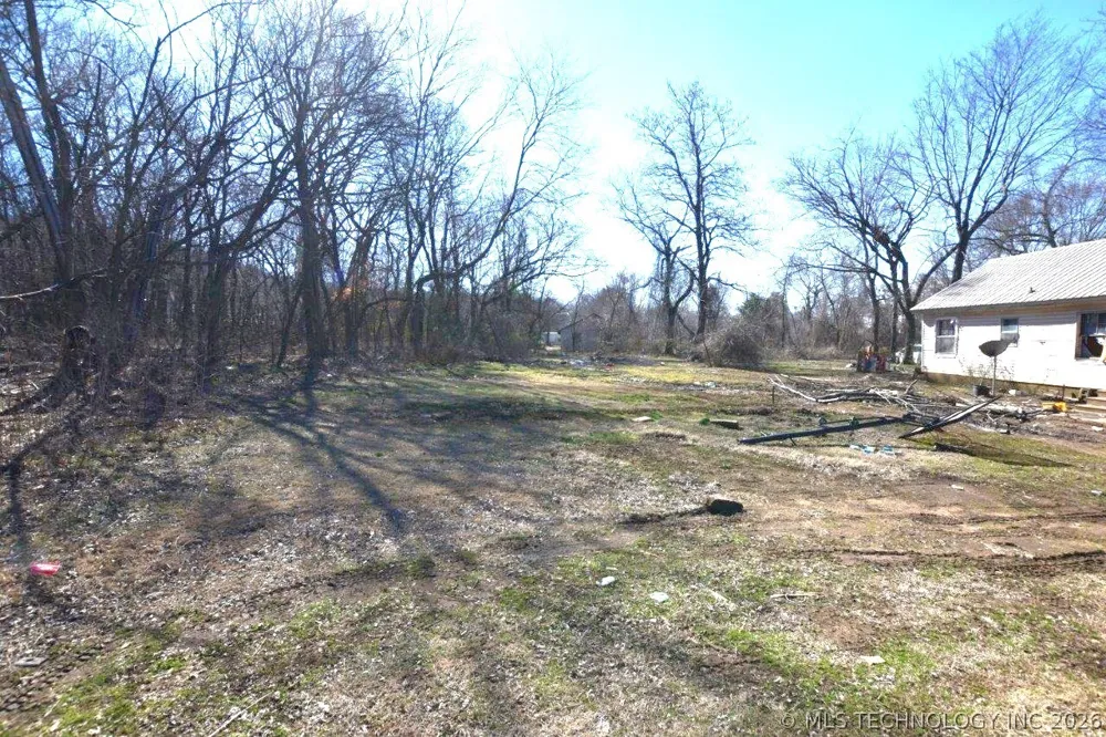 320 E Oak Street Stilwell, OK 74960
