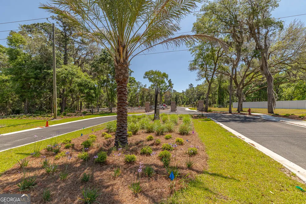 145 Canopy LN St. Simons, GA 31522