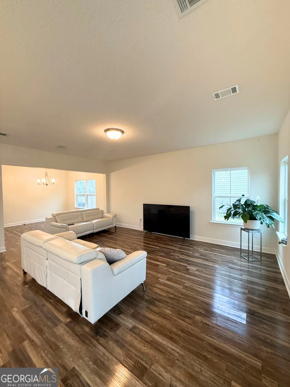 163 Chaffseed CIR Hinesville, GA 31313
