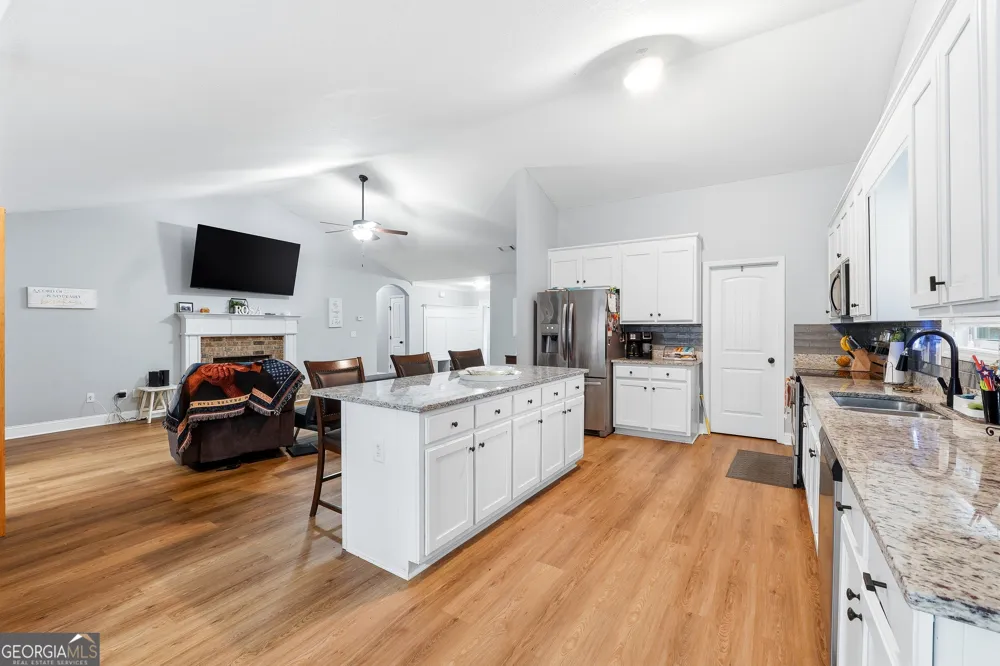 1618 McCannon Morris RD Hull, GA 30646