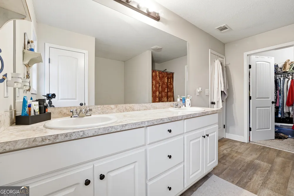 1618 McCannon Morris RD Hull, GA 30646