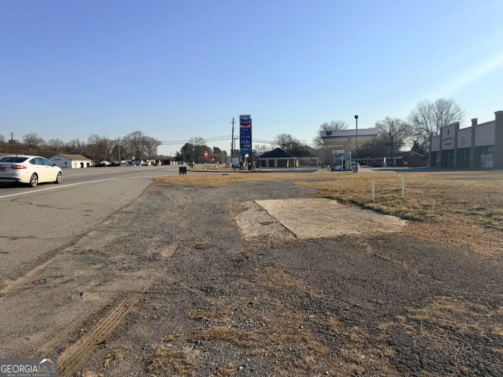 5911 Joe Frank Harris PKWY NW Adairsville, GA 30103