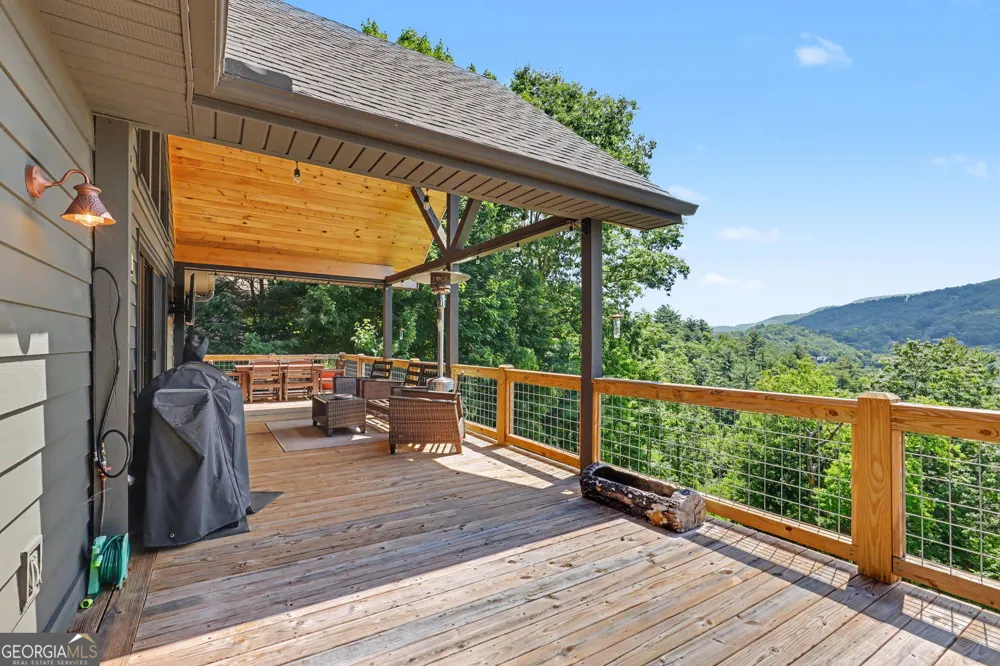 2379 Ridgepole DR Sky Valley, GA 30537