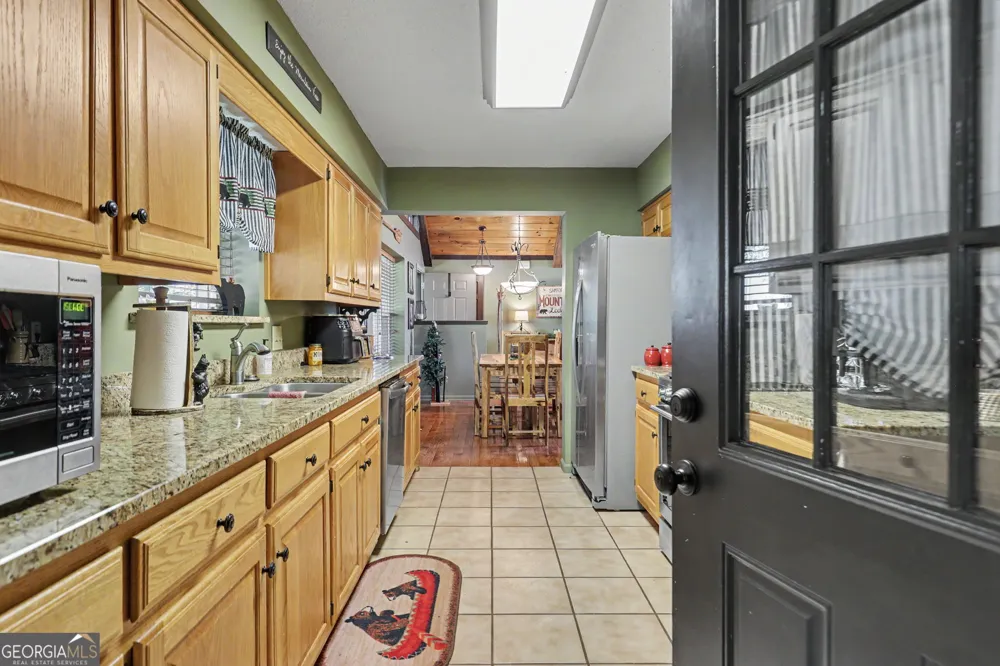 2379 Ridgepole DR Sky Valley, GA 30537