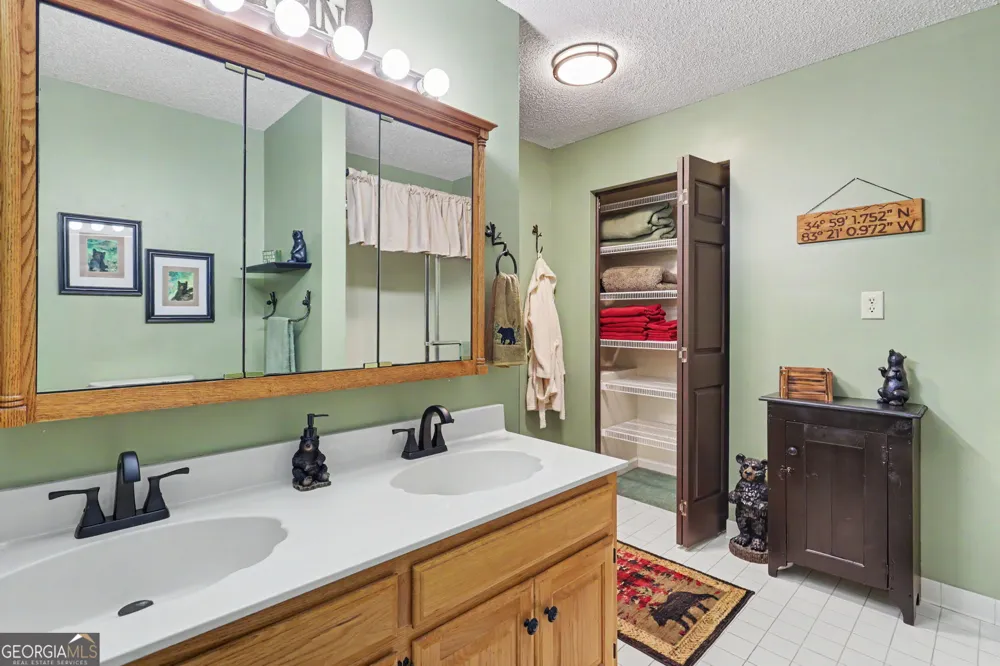 2379 Ridgepole DR Sky Valley, GA 30537