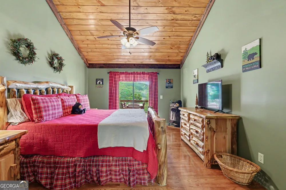 2379 Ridgepole DR Sky Valley, GA 30537