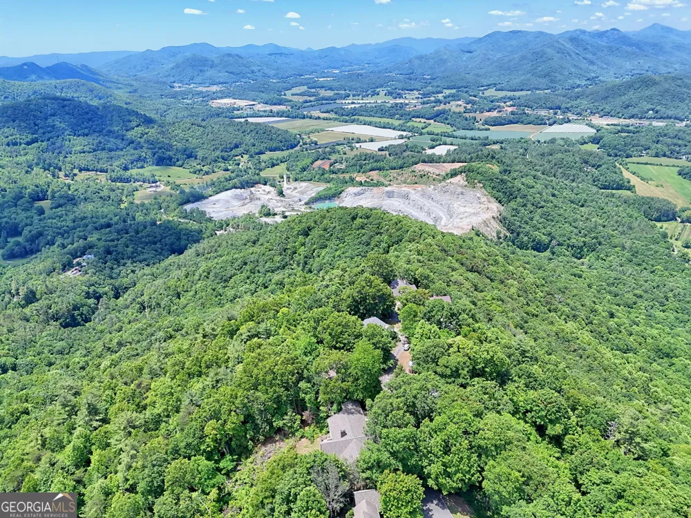 2379 Ridgepole DR Sky Valley, GA 30537