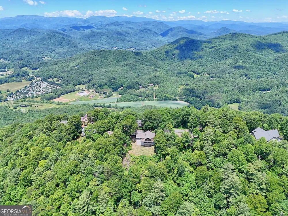 2379 Ridgepole DR Sky Valley, GA 30537