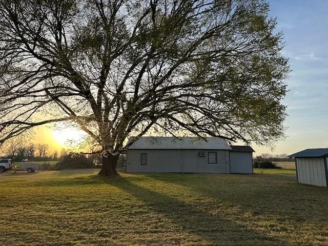 18943 State Highway 7 Centerville, TX 75833