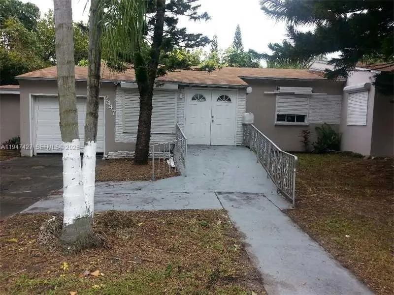 2447 Pierce St #1 Hollywood, FL 33020