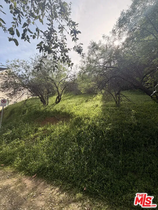 7128 High Cliff Trail Tujunga, CA 91042