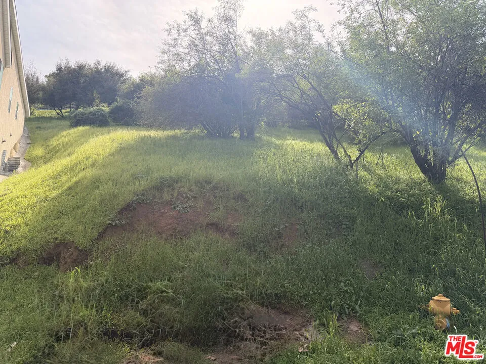 7128 High Cliff Trail Tujunga, CA 91042