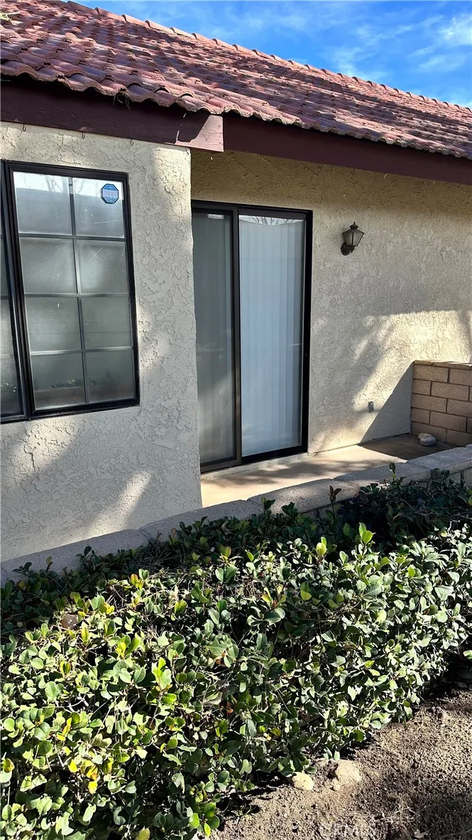 19269 ELM DRIVE Apple Valley, CA 92308