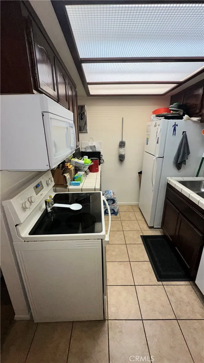 19269 ELM DRIVE Apple Valley, CA 92308