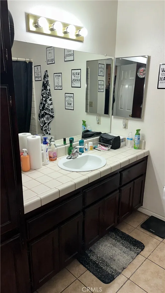 19269 ELM DRIVE Apple Valley, CA 92308