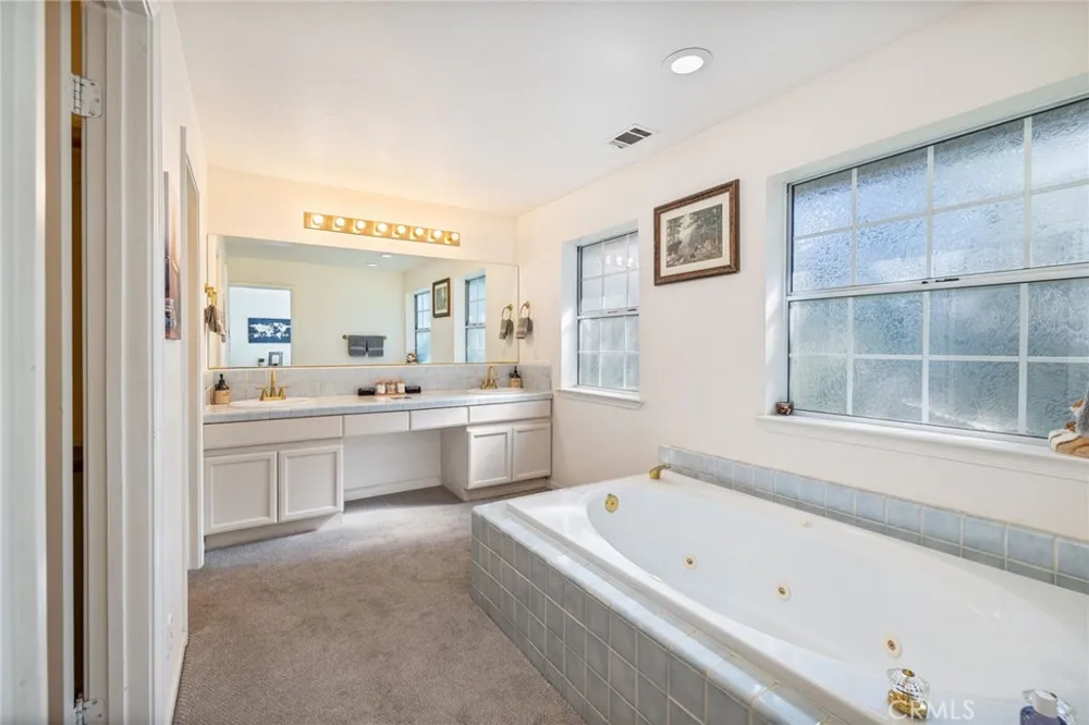 39301 Moonray Lane Oakhurst, CA 93644