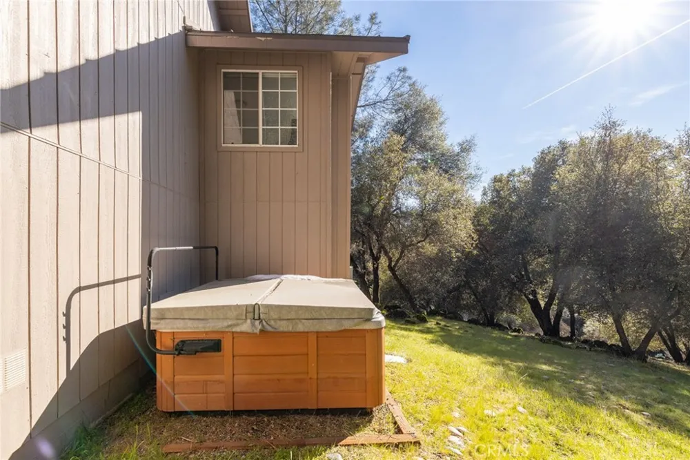 39301 Moonray Lane Oakhurst, CA 93644