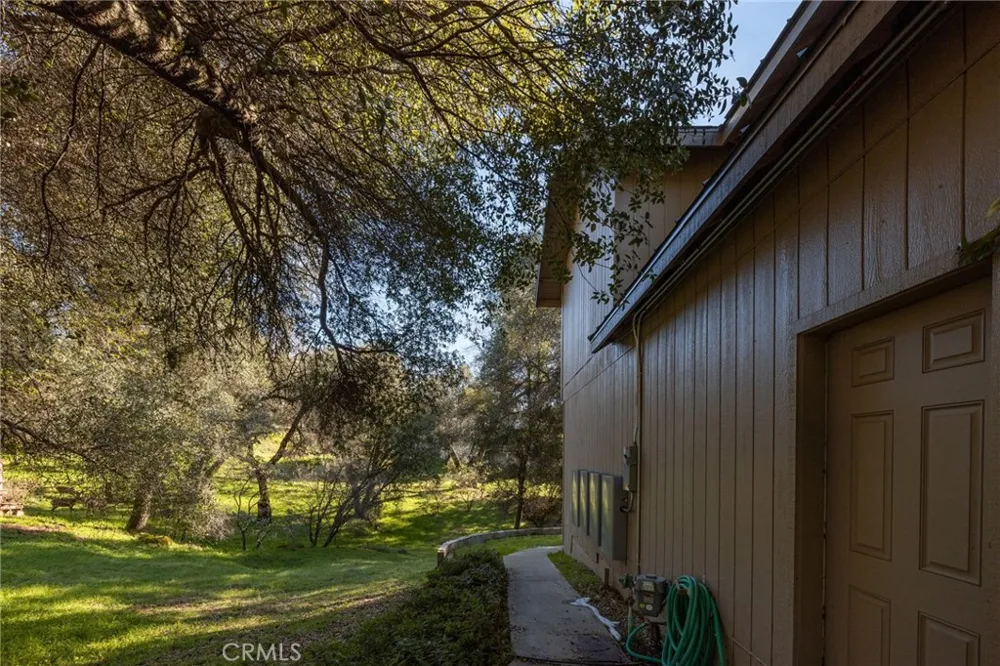 39301 Moonray Lane Oakhurst, CA 93644