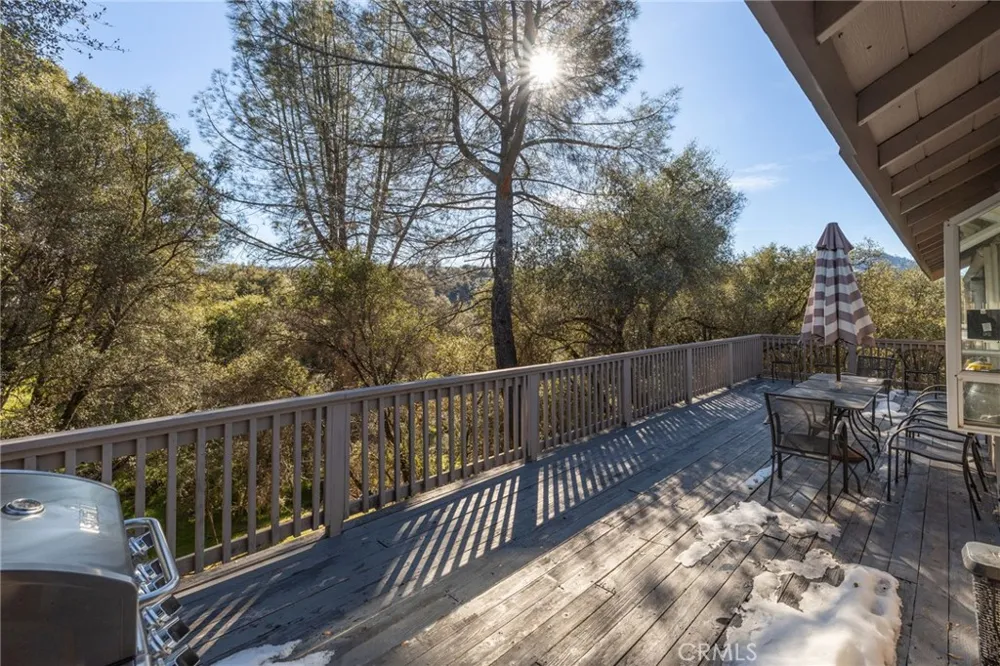 39301 Moonray Lane Oakhurst, CA 93644