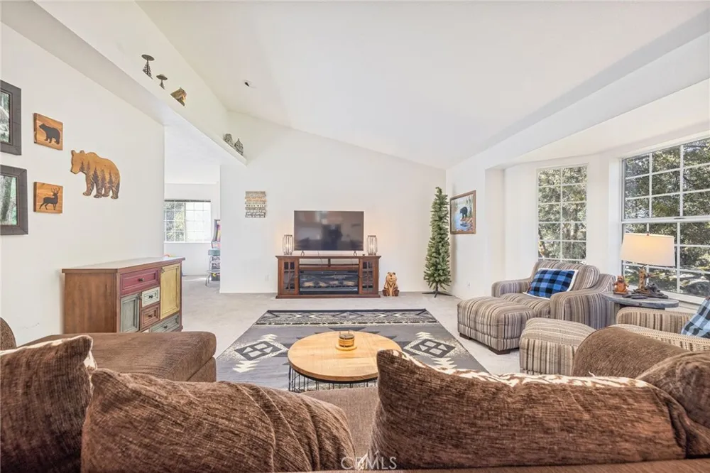 39301 Moonray Lane Oakhurst, CA 93644
