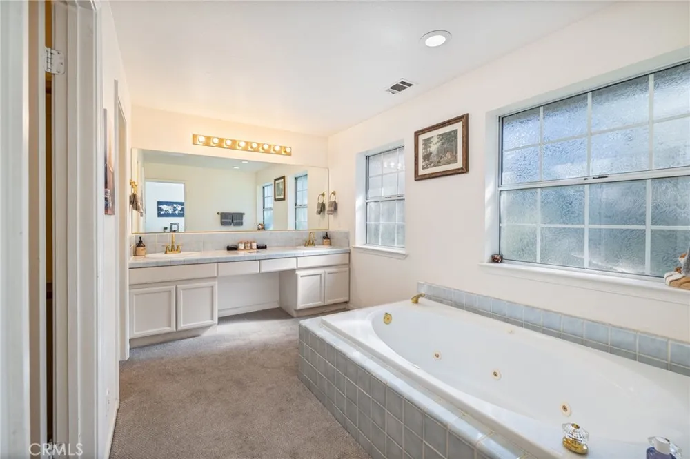39301 Moonray Lane Oakhurst, CA 93644