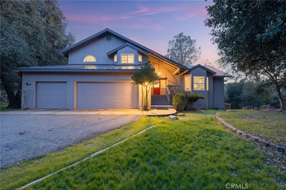 39301 Moonray Lane Oakhurst, CA 93644
