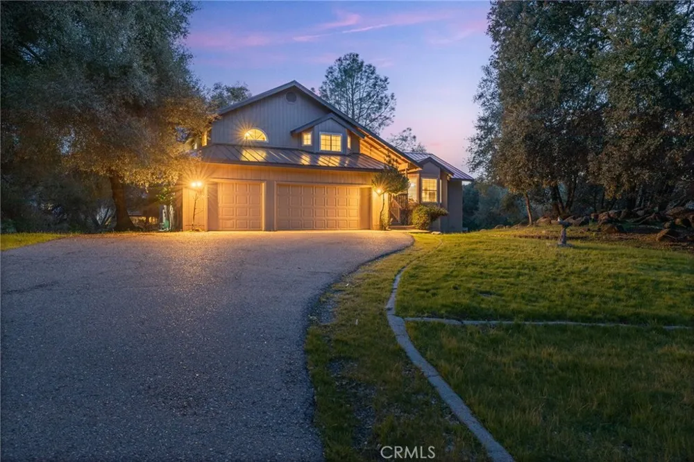 39301 Moonray Lane Oakhurst, CA 93644