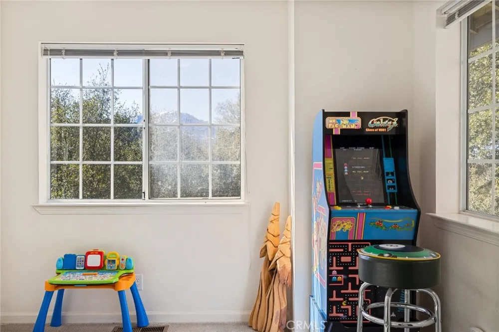 39301 Moonray Lane Oakhurst, CA 93644