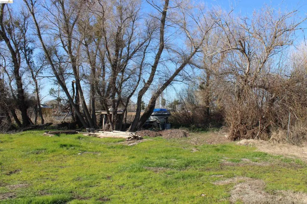 420 Park Ln Bethel Island, CA 94511