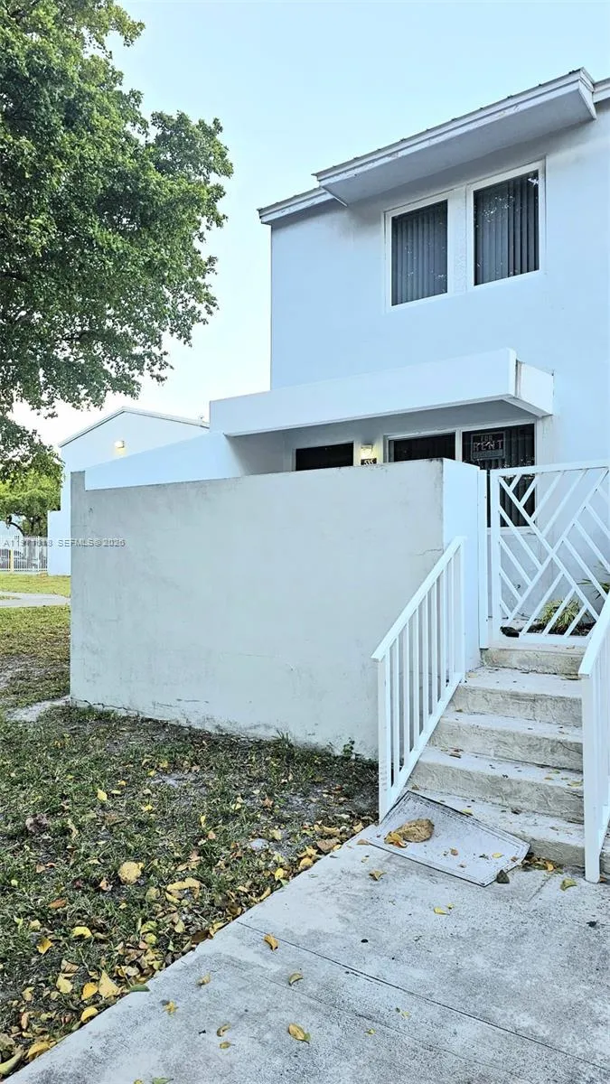 535 NW 19th St #369 Miami, FL 33136