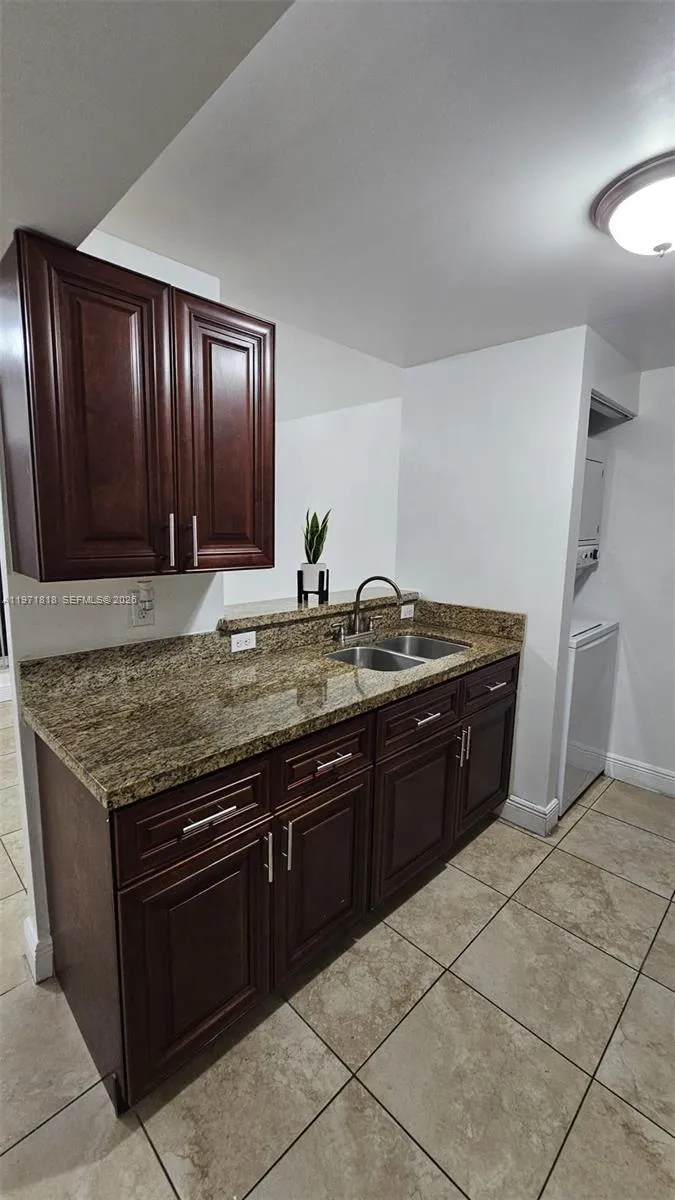 535 NW 19th St #369 Miami, FL 33136