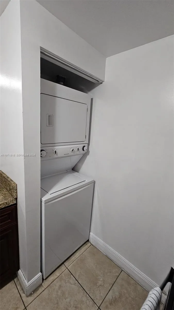 535 NW 19th St #369 Miami, FL 33136