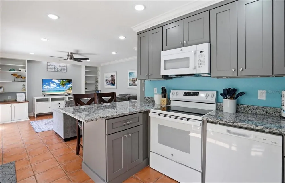 1325 GULF DRIVE #125 Bradenton Beach, FL 34217