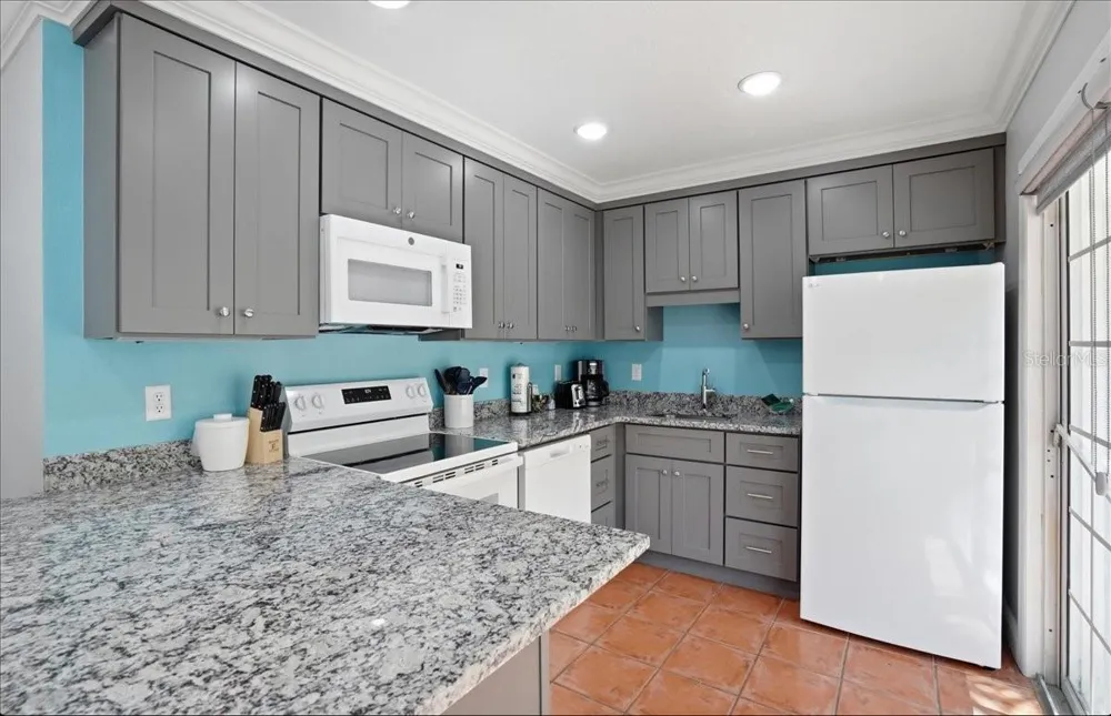 1325 GULF DRIVE #125 Bradenton Beach, FL 34217
