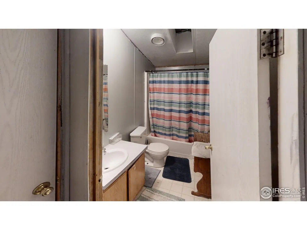 804 Warren Street Weldona, CO 80653