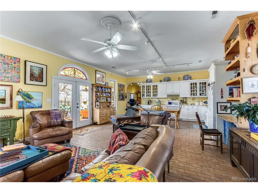 134 E Virginia Street La Veta, CO 81055