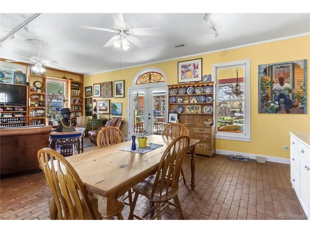 134 E Virginia Street La Veta, CO 81055