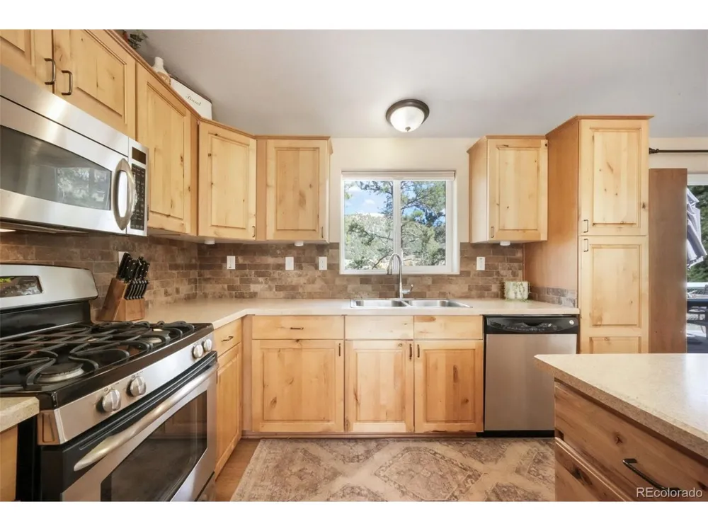 838 County Road 260 Westcliffe, CO 81252