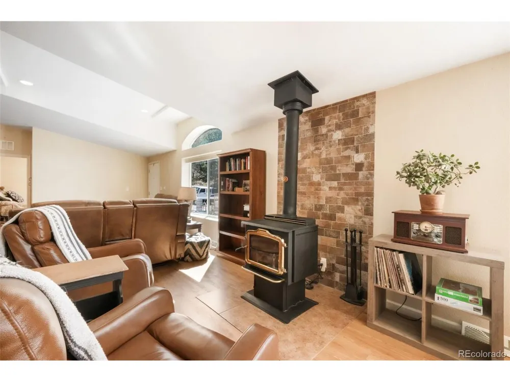 838 County Road 260 Westcliffe, CO 81252