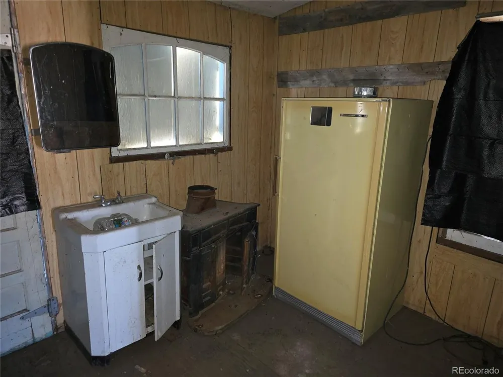 906 Victor Avenue Goldfield, CO 80860