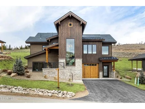 841 Black Feather Court