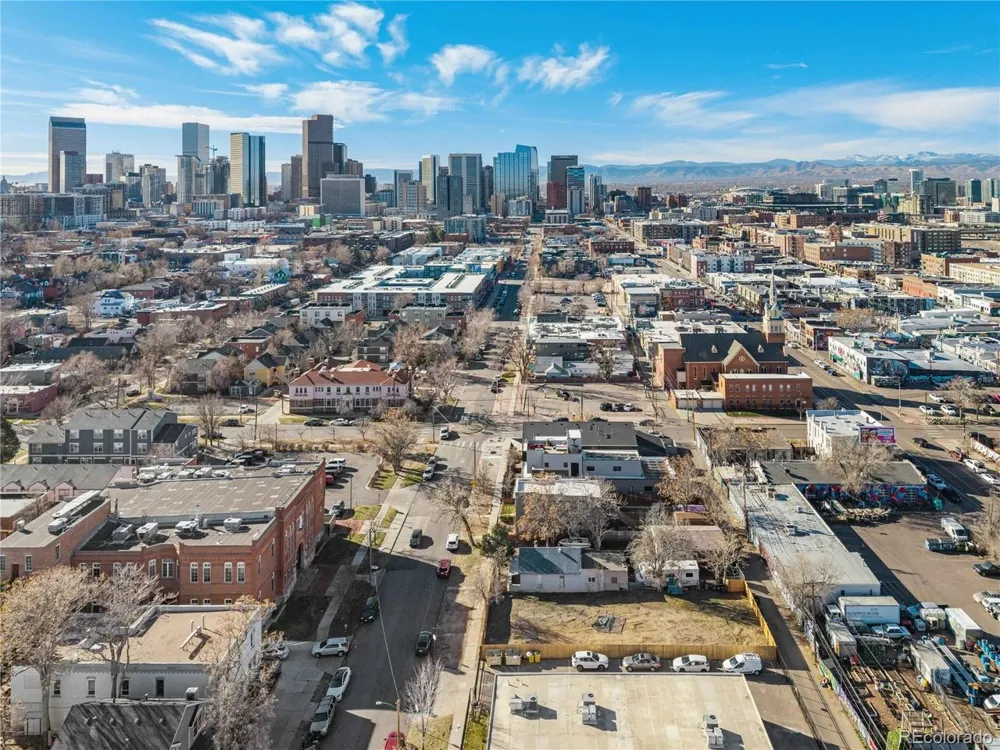 2837 Lawrence Street Denver, CO 80205