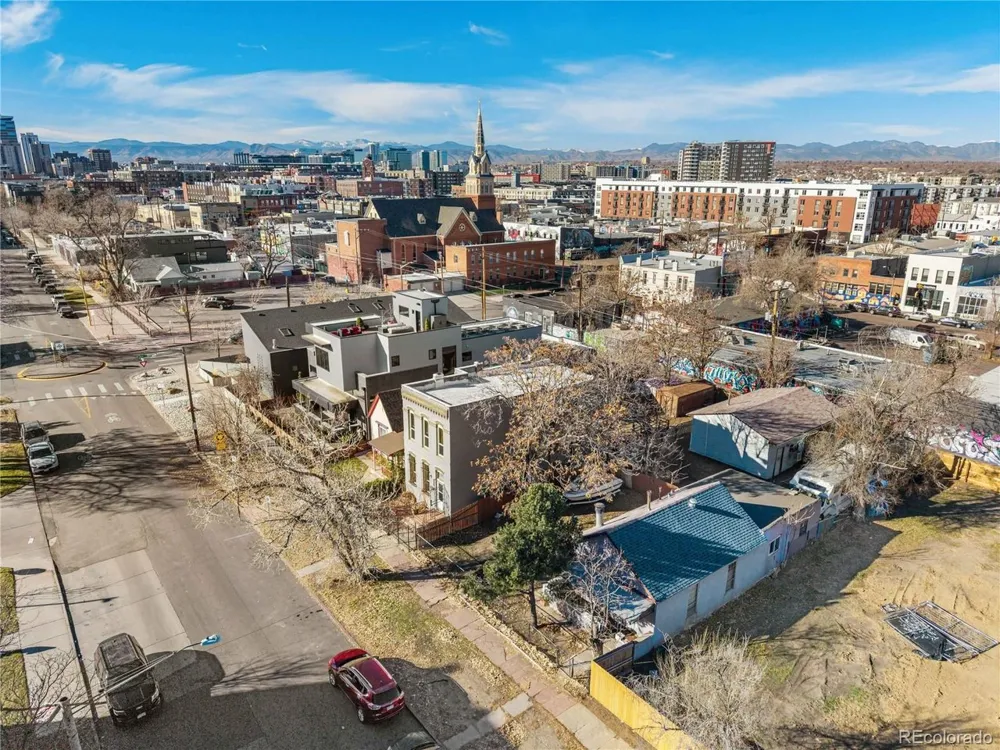 2837 Lawrence Street Denver, CO 80205