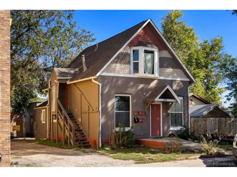 1558 Dallas Street