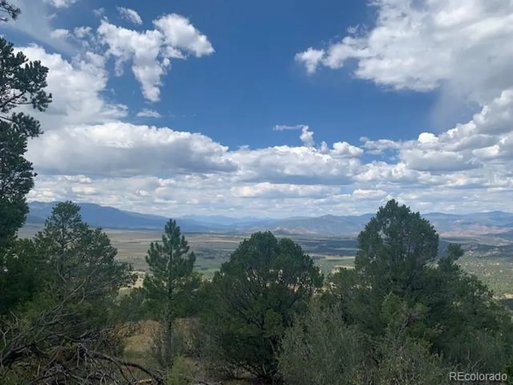 188 Looters Lane Westcliffe, CO 81252