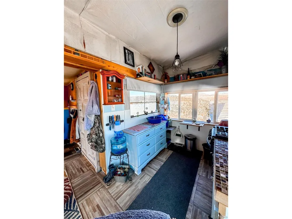 1725 35 1/10 ROAD De Beque, CO 81630