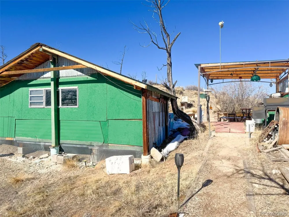 1725 35 1/10 ROAD De Beque, CO 81630